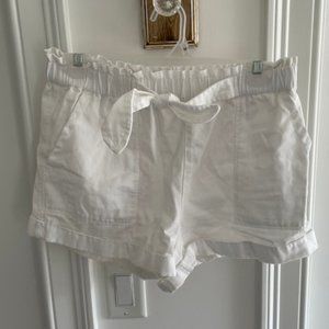 White paperbag cargo shorts with bow